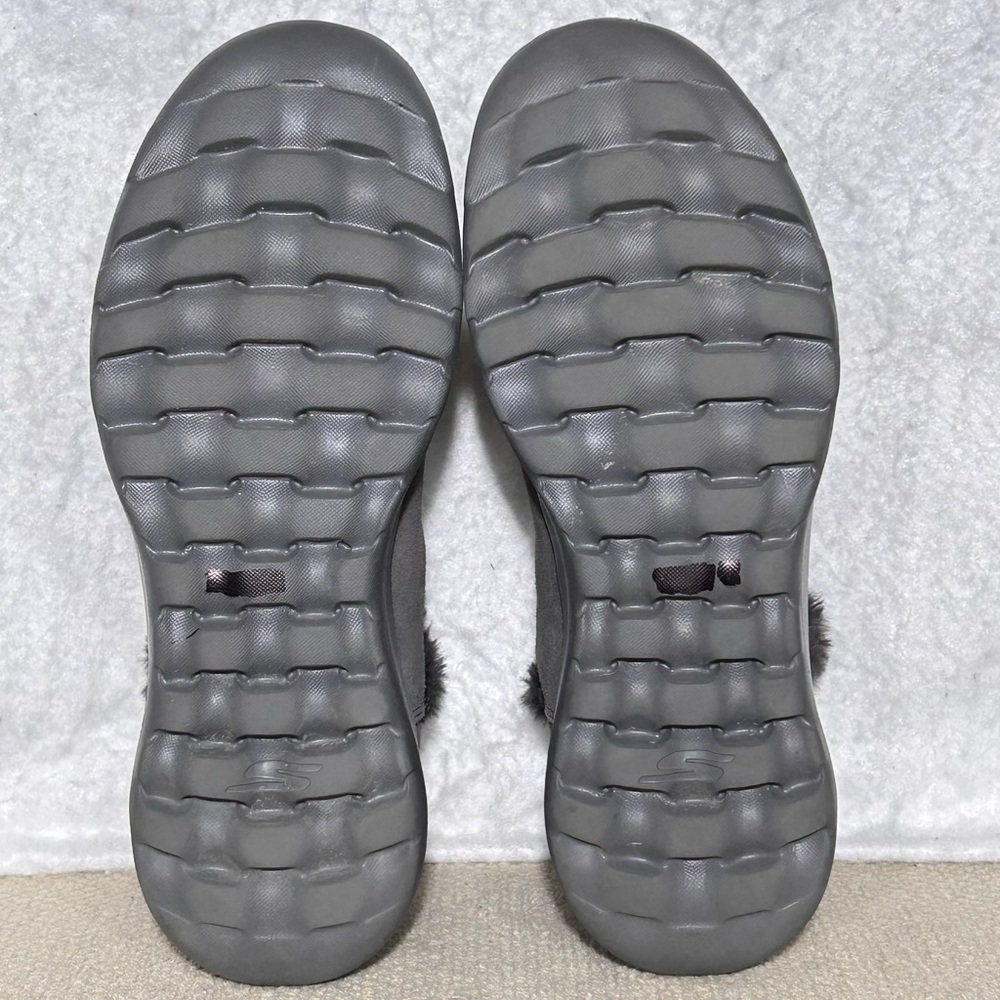 Skechers Womens Grey Suede On the Go Joy Bundle Up Faux Fur Slip On Boots SZ 9.5 - Picture 8 of 12
